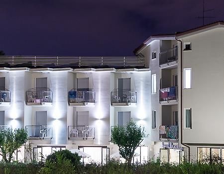 Hotel Beatrice Sirolo Kültér fotó