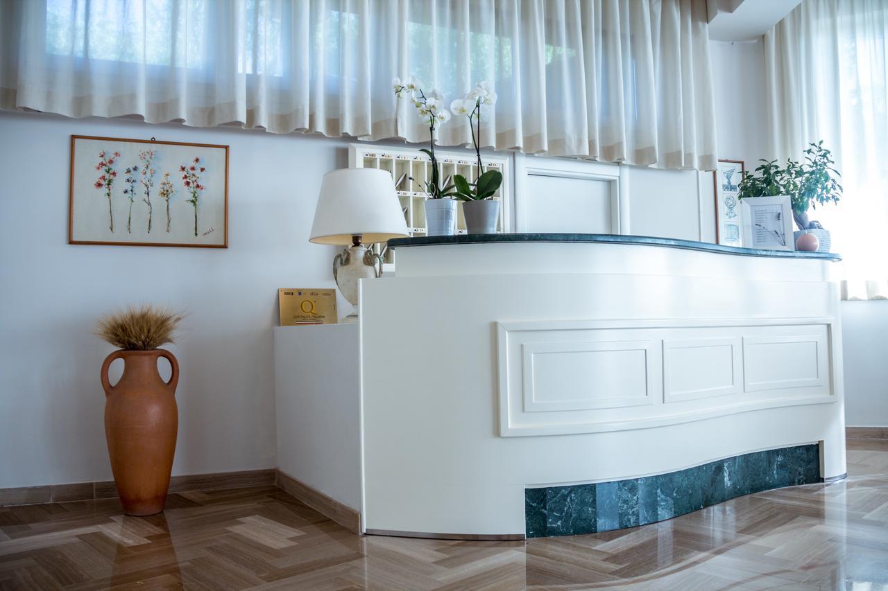 Hotel Beatrice Sirolo Kültér fotó