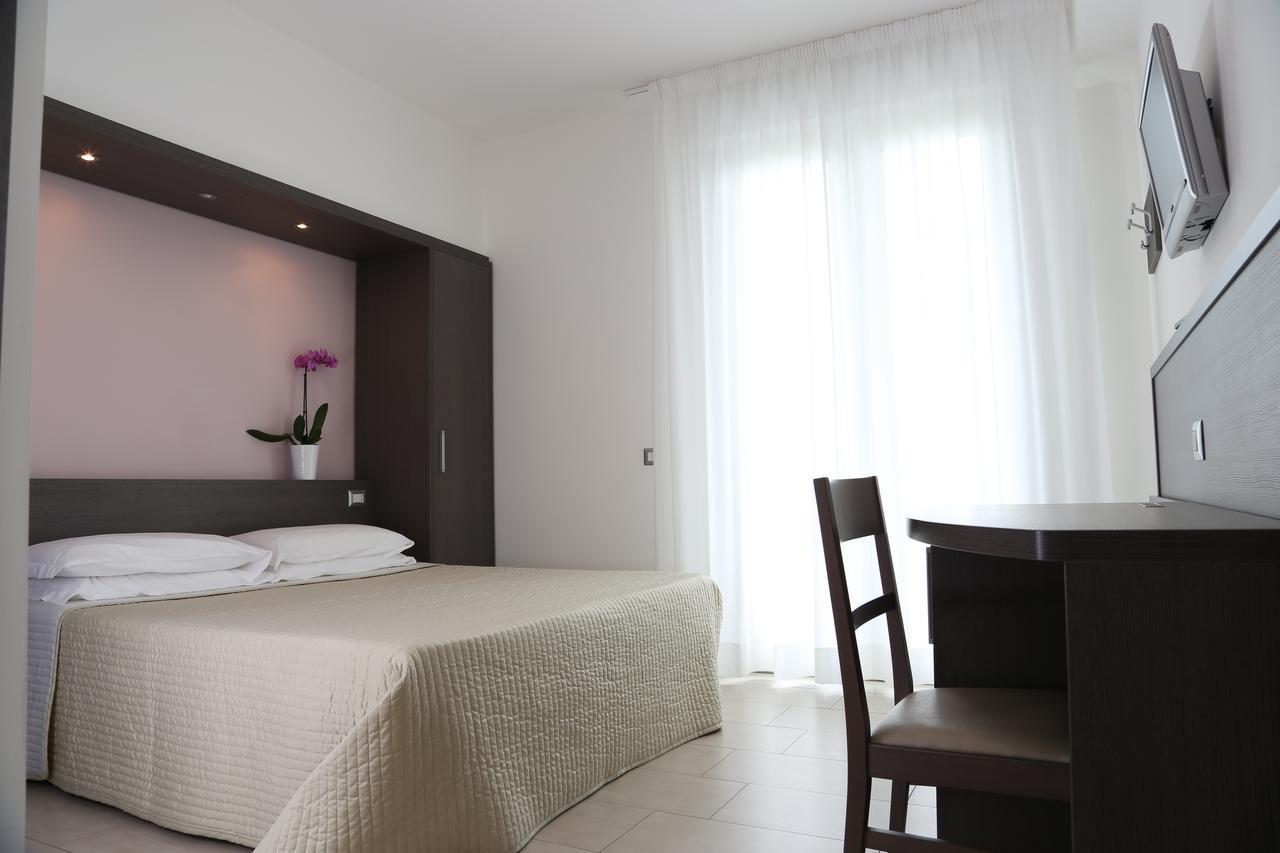 Hotel Beatrice Sirolo Kültér fotó